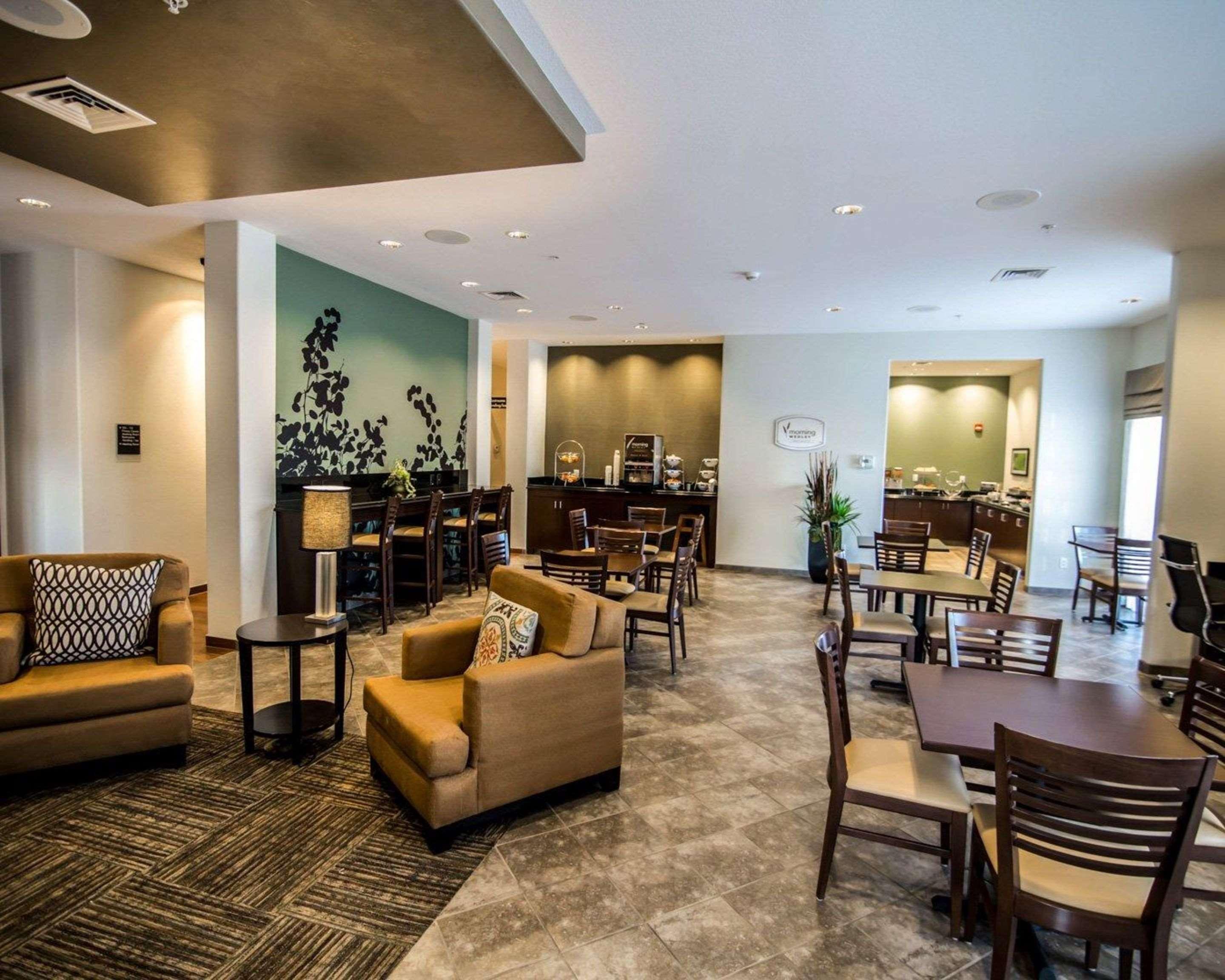 加登城司丽普套房酒店 外观 照片